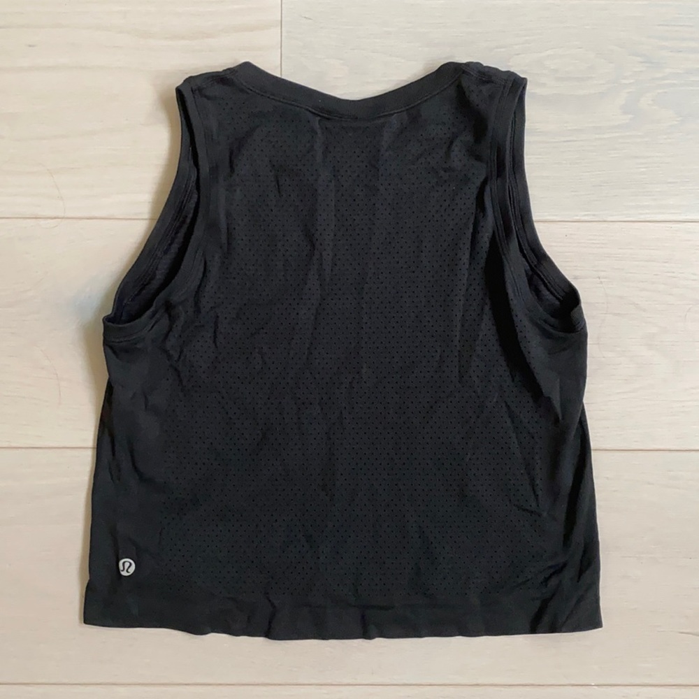 never worn black lululemon tank